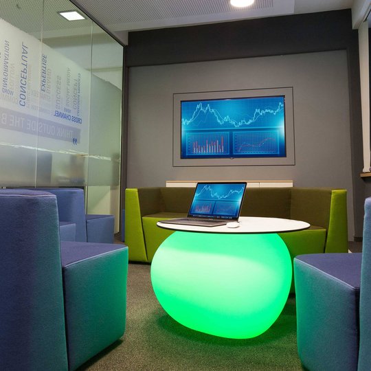 Koristevalaisin Storus IV LED RGB+CCT kasviastia