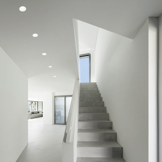 LED-uppovalaisin Egas 3 000 K