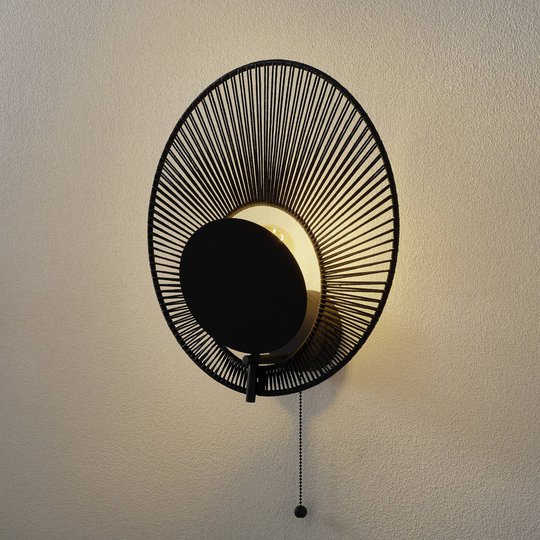 Forestier Oyster -design-seinävalaisin, musta