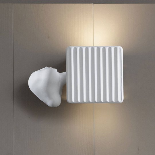 Karman Binarell -design-seinävalaisin, pää