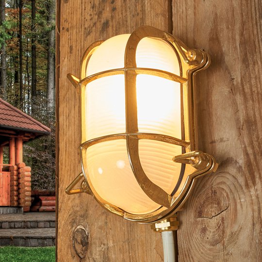 Messinkinen, ovaali Bengt-ulkoseinävalaisin