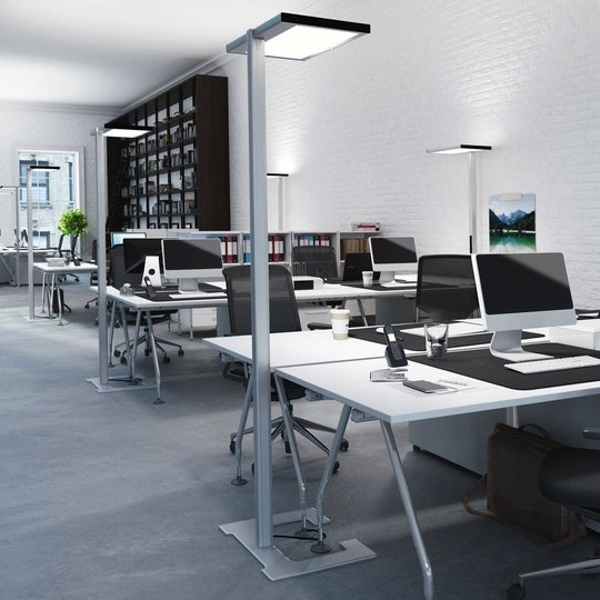 Luctra Vitawork LED-toimistolattialamp. 12000lmPIR