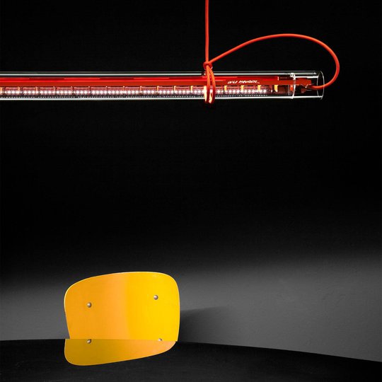 Ingo Maurer Tubular -LED-riippuvalaisin punainen