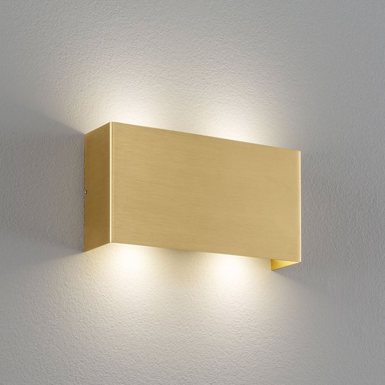 Lucande Maja seinävalaisin, matta messinki, 22 cm