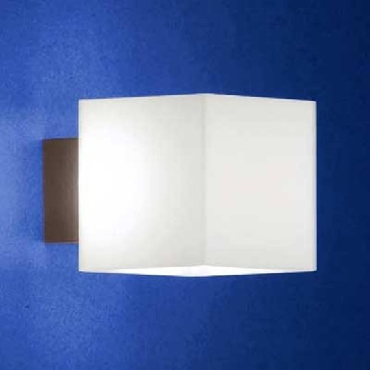 Häikäisysuojattu CUBE-seinävalaisin