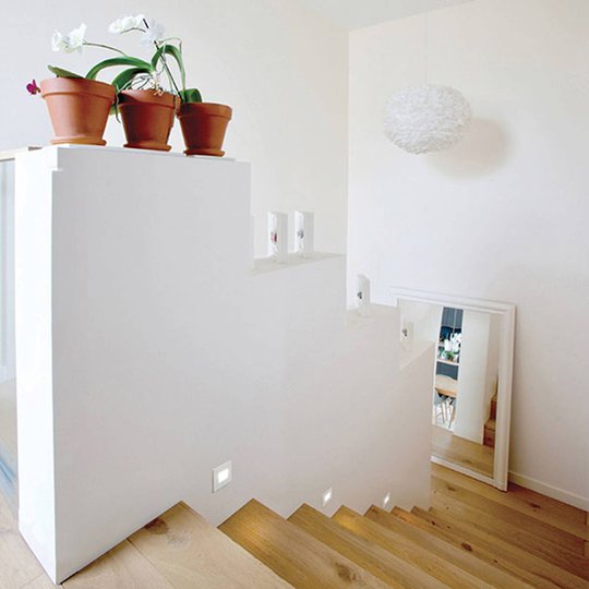 LED-seinävalaisin 4205A, 2 700 K