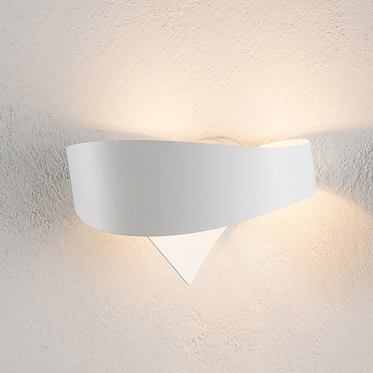 Valkoinen designer-seinävalaisin Scudo