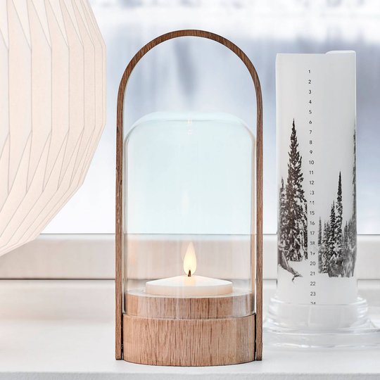 LE KLINT Candle Light -LED-lyhtyvalaisin, tammi