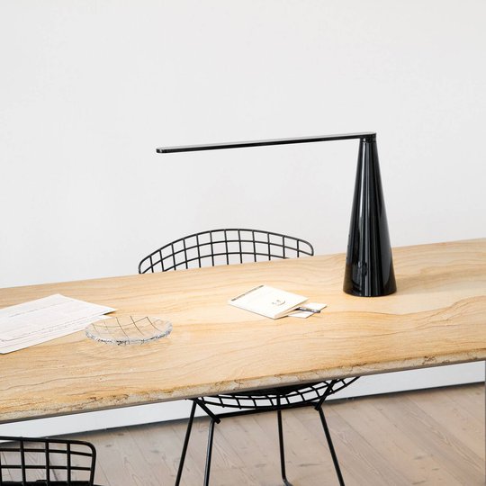 Martinelli Luce Elica -LED-pöytälamppu, musta