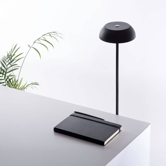 Axolight Float LED-designer-lattiavalo, musta