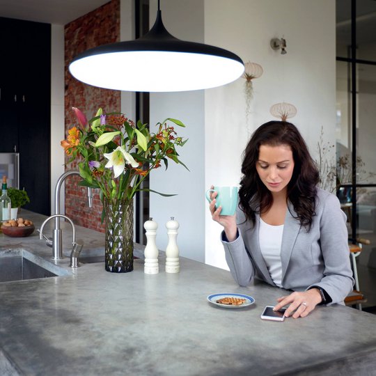 Philips Hue White Ambiance Cher musta