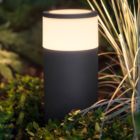 Philips Hue -LED-pollarivalaisin Calla, perussetti