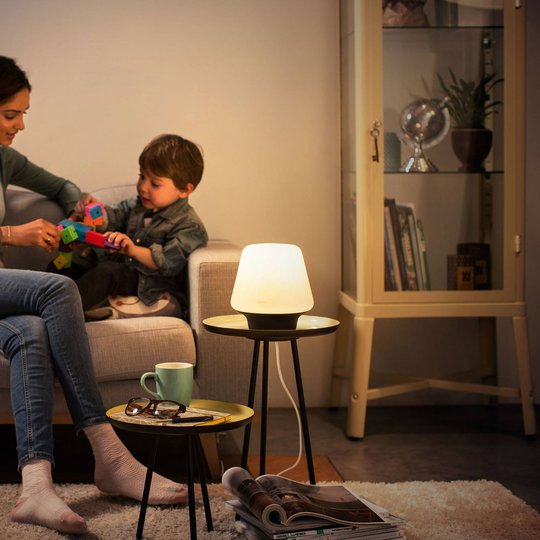 Philips Hue White Ambiance Wellness pöytävalaisin