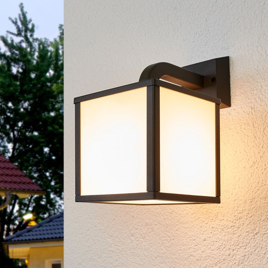 LED-ulkoseinälamppu Cubango kuutiovarjostimella