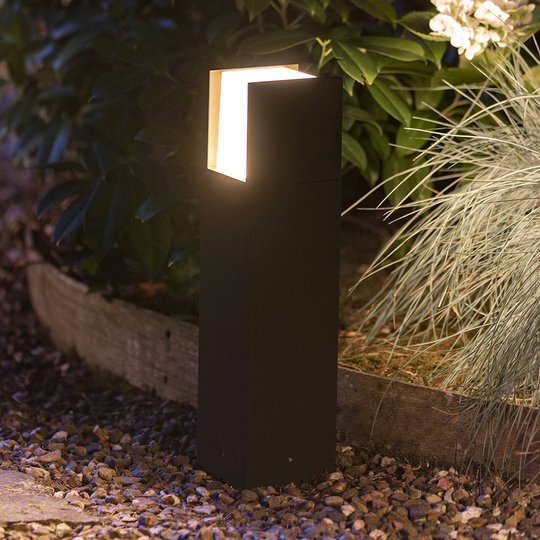 Philips Hue White Fuzo LED-pollarivalaisin