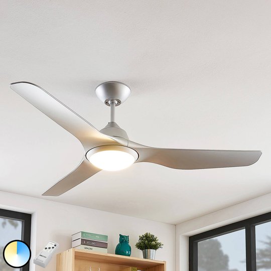 Arcchio Pira -LED-kattotuuletin, hopea 3 siipeä