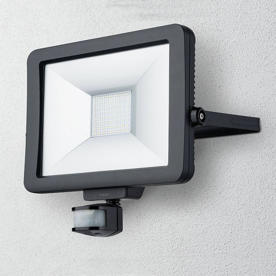 Theben theLeda B50L LED-kohdevalaisin ulos musta