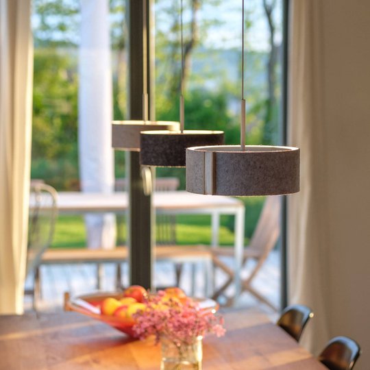 LED-riippuvalaisin LARAfelt S, Ø20 cm harmaa/villa