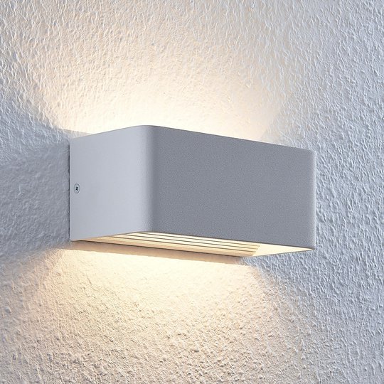 Puristinen Lonisa LED-seinävalaisin