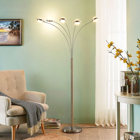 5-lamppuinen LED-lattiavalaisin Catriona