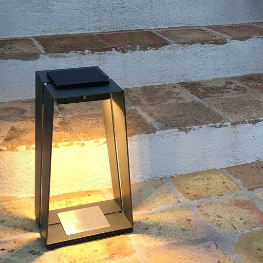 Aurinkokäyttöinen LED-lyhty Skaal alumiinia, 40 cm