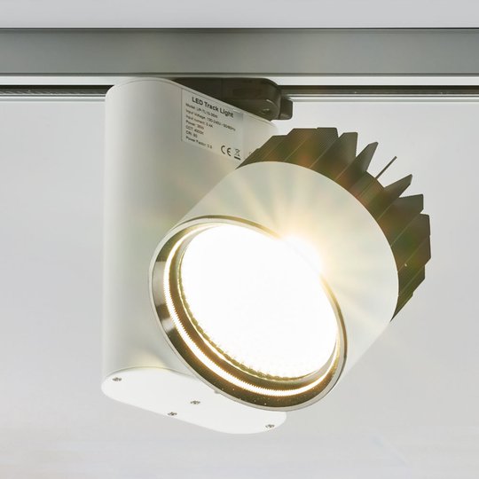 Valovoimainen LED-säteilijä Benett johdinkiskoon