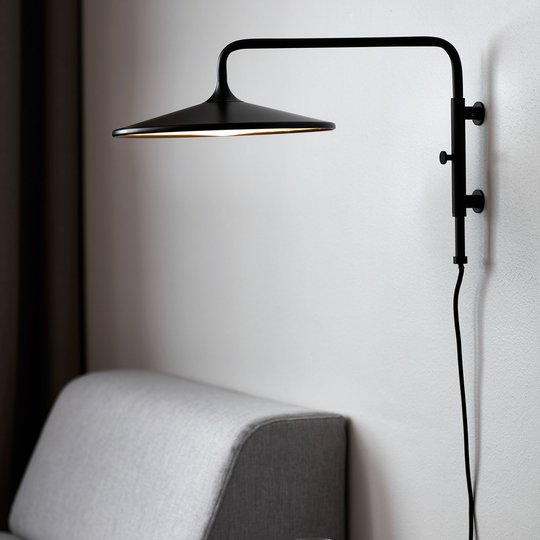 LED-seinävalaisin Balance himmentimellä