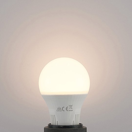 LED-lamppu E27 A60 9 W valkoinen 2 700 K