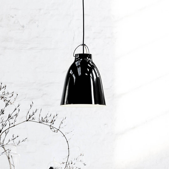 FRITZ HANSEN Caravaggio P2, kiiltomusta/musta