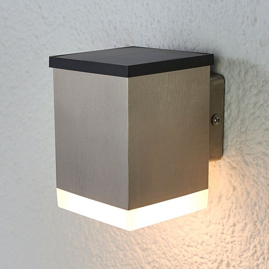 LED -aurinkoseinälamppu Tyson, kulmikas, satinoitu