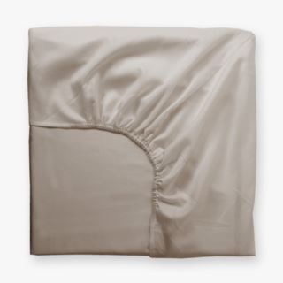 Soft Satin muotoonommeltu aluslakana hiekka