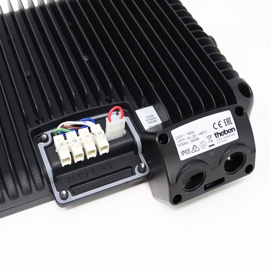 Theben theLeda B100L LED-kohdevalaisin ulos musta