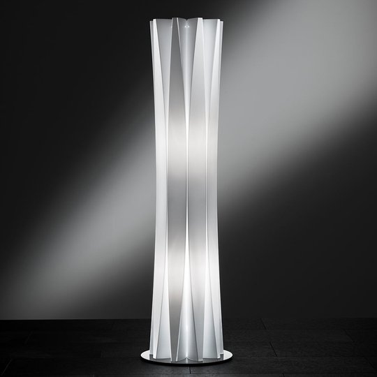 Slamp Bach lattiavalaisin korkeus 116 cm valkoinen