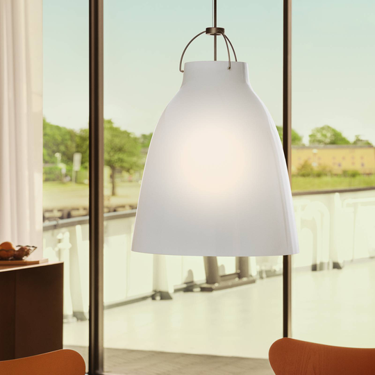FRITZ HANSEN Caravaggio P3, opaalilasi Ø 40 cm
