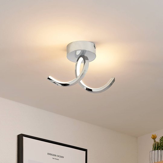 Lindby Seriala -LED-seinävalaisin