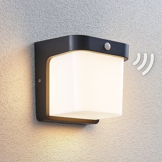 LED-ulkoseinälamppu Adenike anturilla