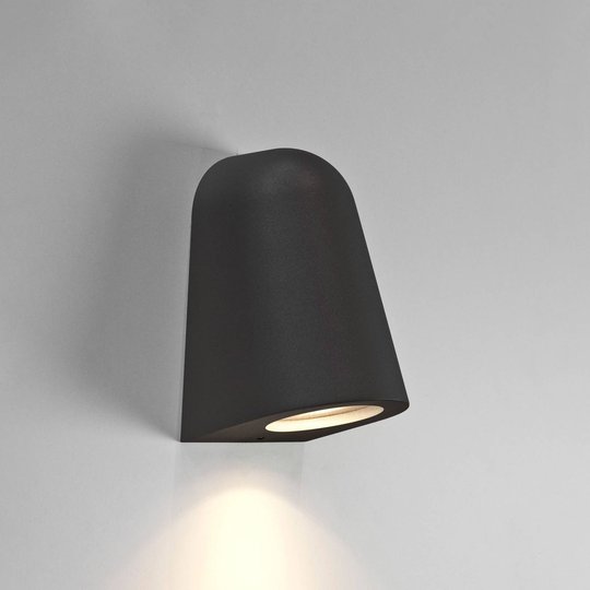 Astro Mast Light -ulkoseinälamppu, musta