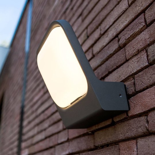 Laajasti valaiseva LED-seinävalaisin Facia
