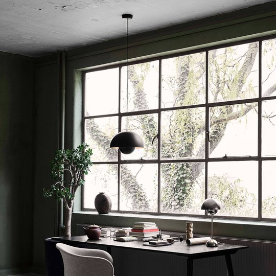 &Tradition Flowerpot VP7 riippuvalo 37 musta