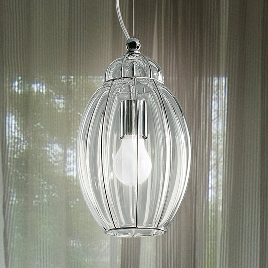 Läpinäkyvä Nautilus-riippuvalaisin