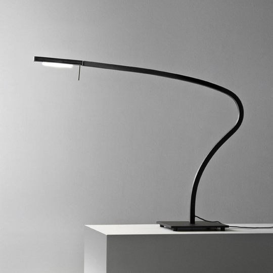 Prandina Paraph T3 -LED-pöytälamppu himmennettävä
