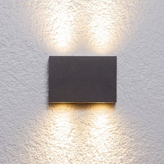 Kulmikas Henor-ulkoseinävalaisin 4 ledillä