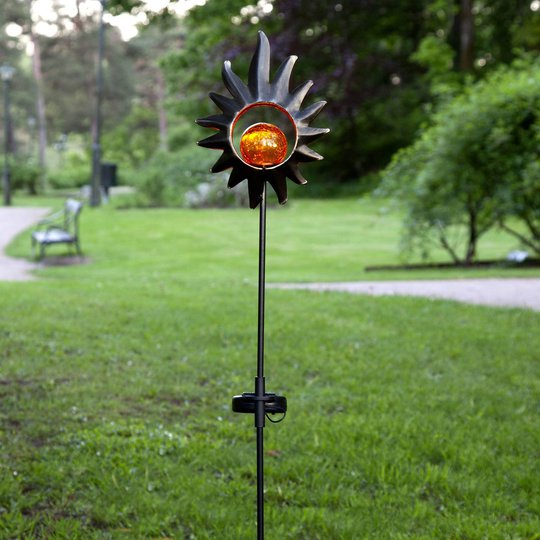 Aurinkokäyttöinen Melilla-LED-valaisin