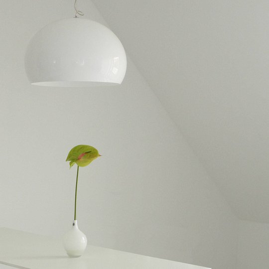 Kartell FL/Y -LED-riippuvalaisin, kiiltovalkoinen