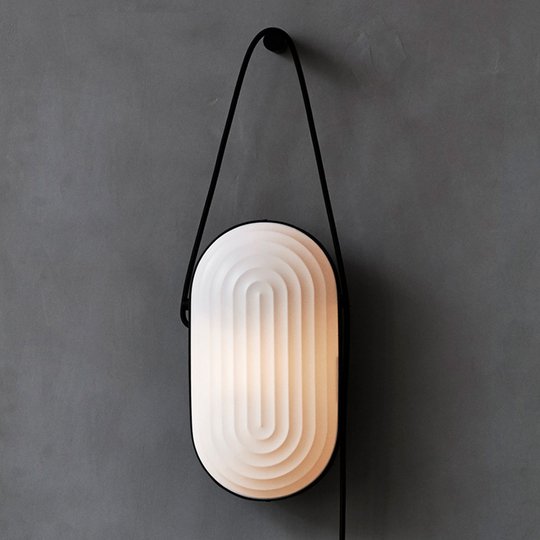 LE KLINT Arc -design-seinävalaisin, handmade