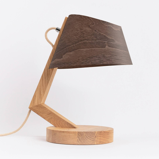 ALMUT 1411 -pöytälamppu, kaareva Ø 23 cm, pähkinä