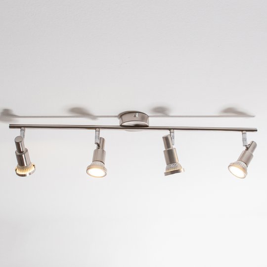 Nelilamppuinen led-kattovalaisin Aron
