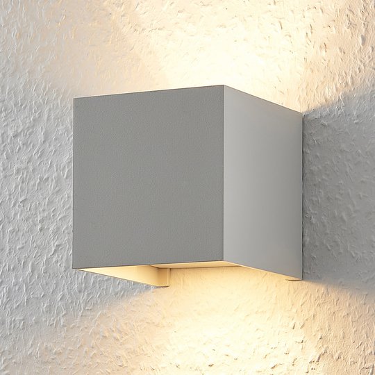 Kuutiomainen LED-seinävalaisin Zuzana, G9, himmen.