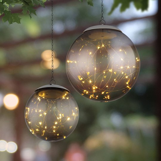 LED-aurinkoriippuvalaisin pallovarjostimella Ø15cm