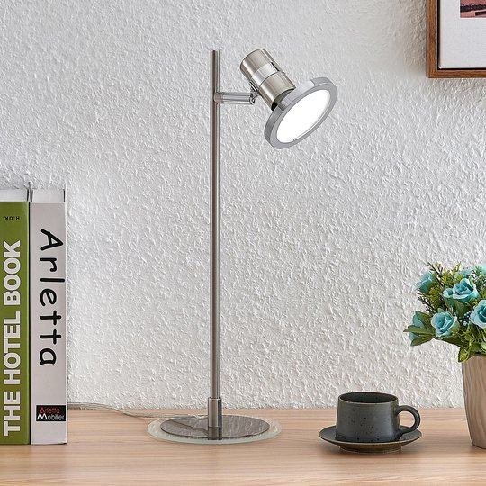 Lindby Kajetan -LED-pöytälamppu nikkeliä, 1-lamp.